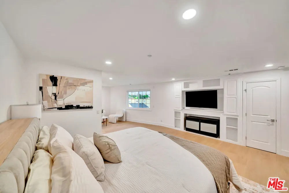 661 W Lemon Avenue Arcadia, CA 91007