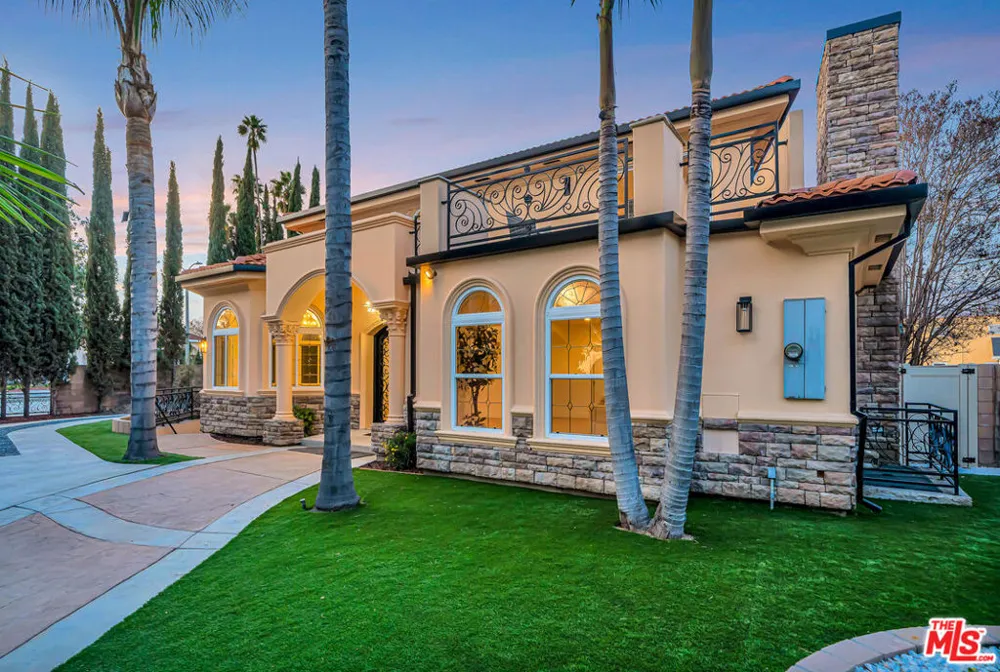 661 W Lemon Avenue Arcadia, CA 91007