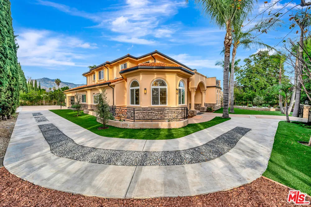 661 W Lemon Avenue Arcadia, CA 91007