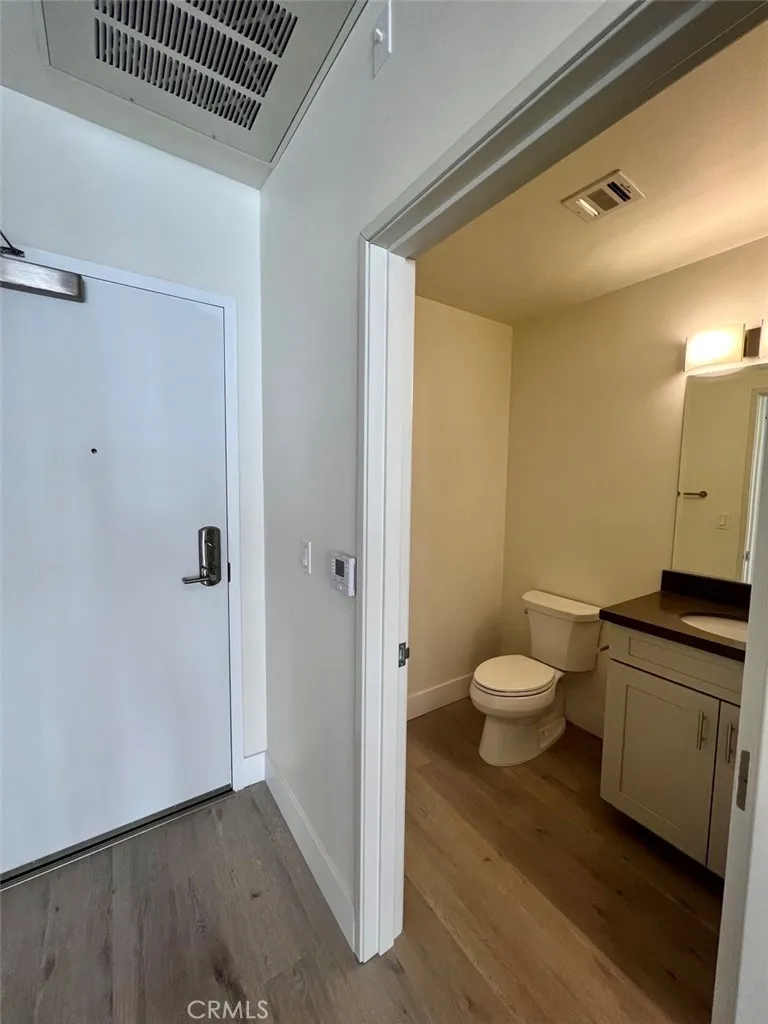 314 6th #405 Los Angeles, CA 90014