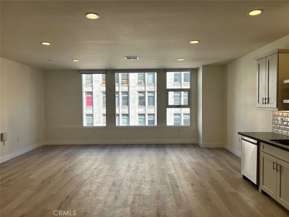 314 6th #405 Los Angeles, CA 90014