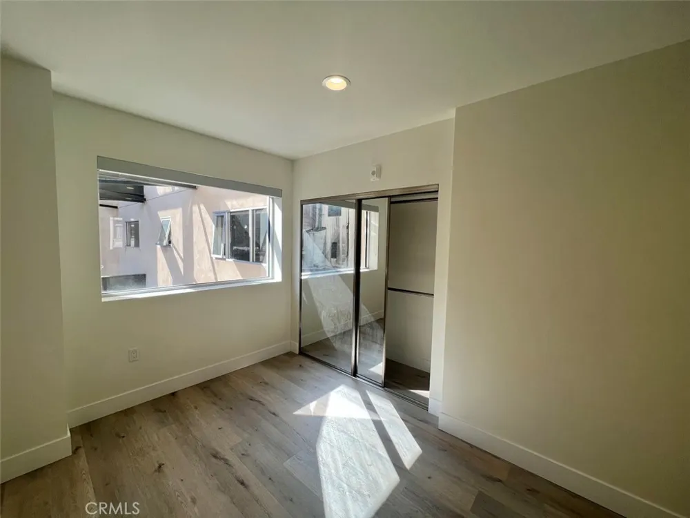 314 6th #405 Los Angeles, CA 90014