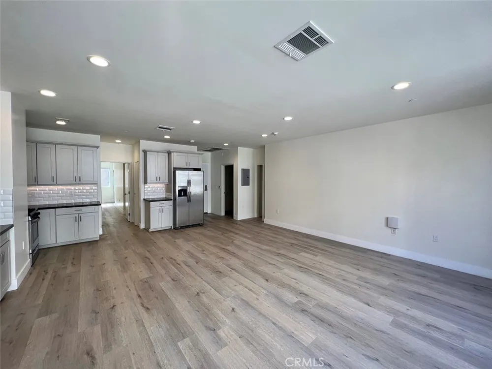314 6th #405 Los Angeles, CA 90014