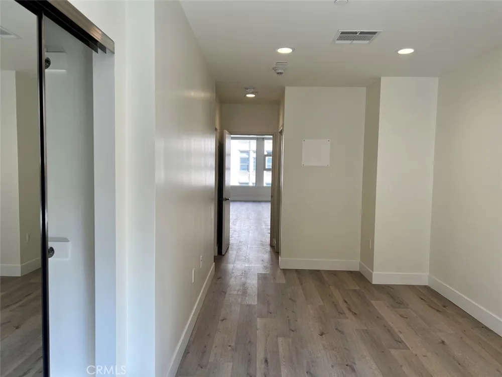314 6th #405 Los Angeles, CA 90014