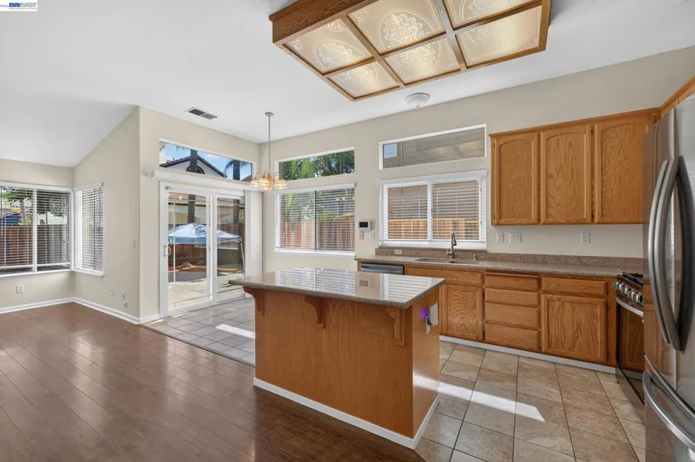 690 Canyonwood Dr. Brentwood, CA 94513