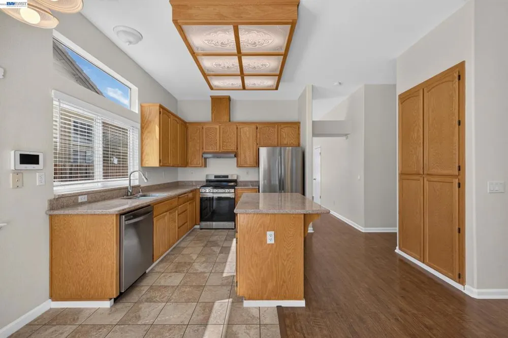 690 Canyonwood Dr. Brentwood, CA 94513