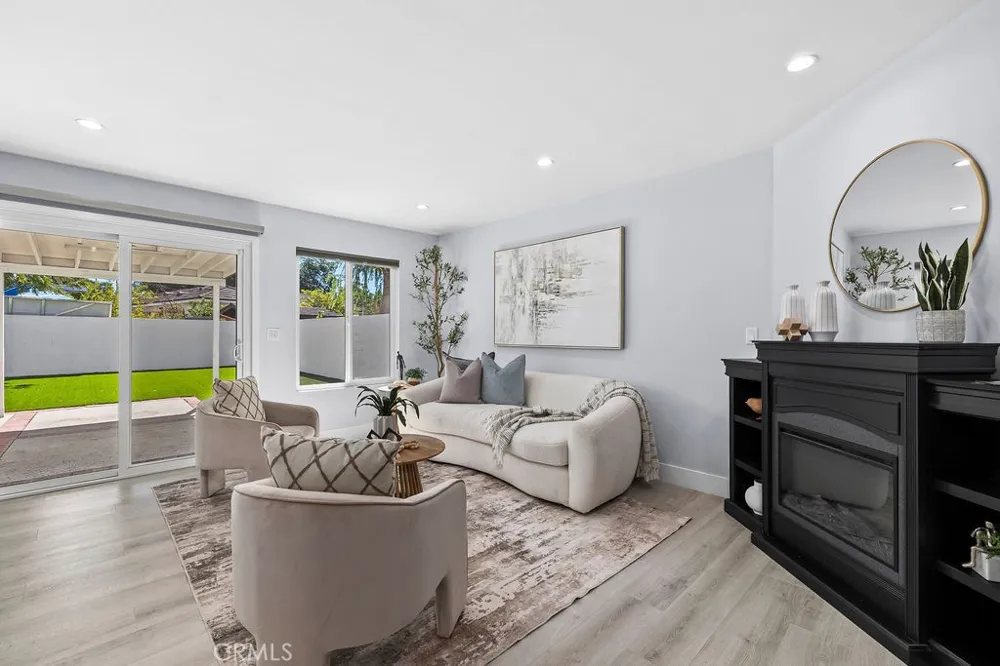 19700 Lull Los Angeles, CA 91306