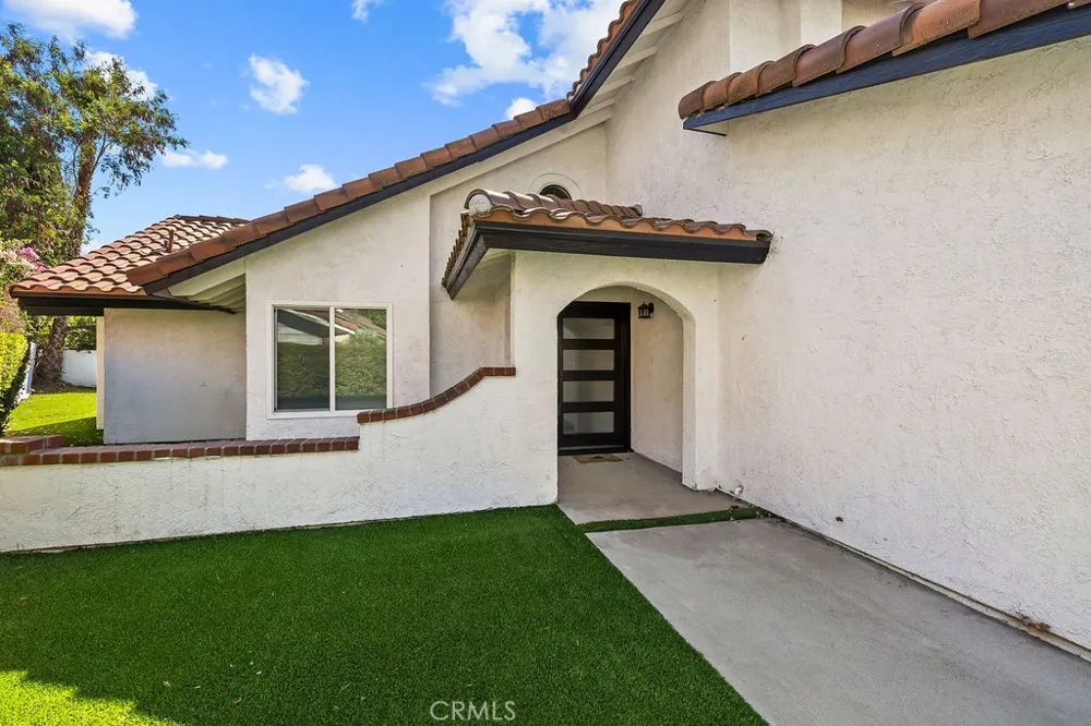 19700 Lull Los Angeles, CA 91306