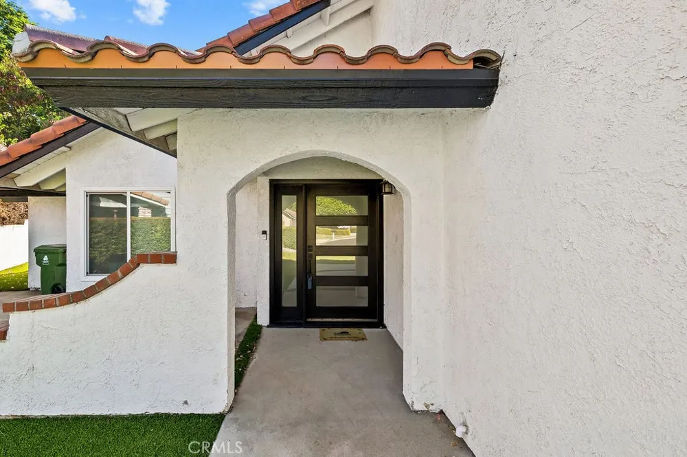 19700 Lull Los Angeles, CA 91306