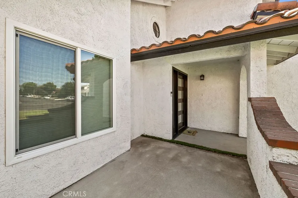 19700 Lull Los Angeles, CA 91306