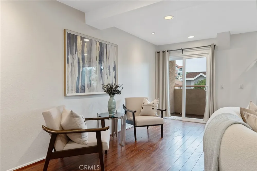 2310 Fairview Street #210 Burbank, CA 91504