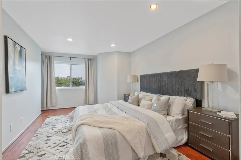 2310 Fairview Street #210 Burbank, CA 91504