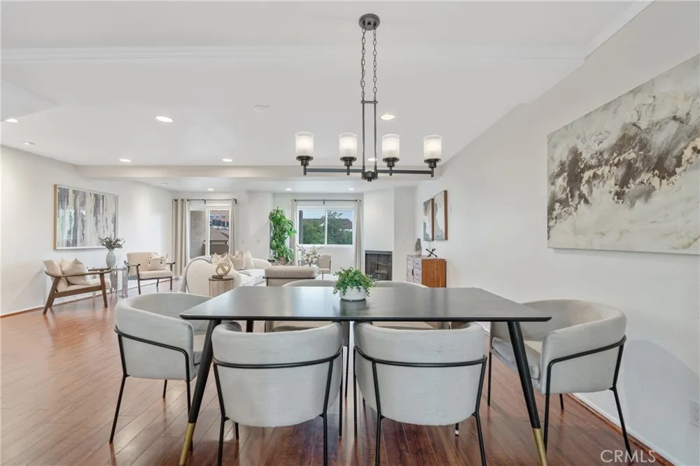 2310 Fairview Street #210 Burbank, CA 91504