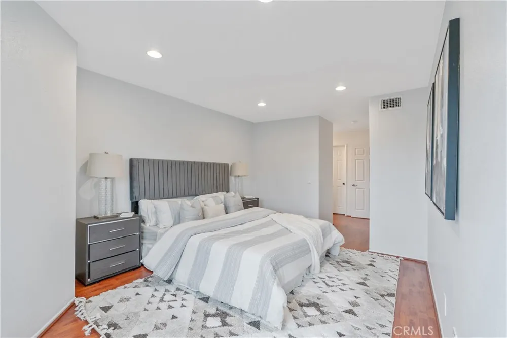 2310 Fairview Street #210 Burbank, CA 91504