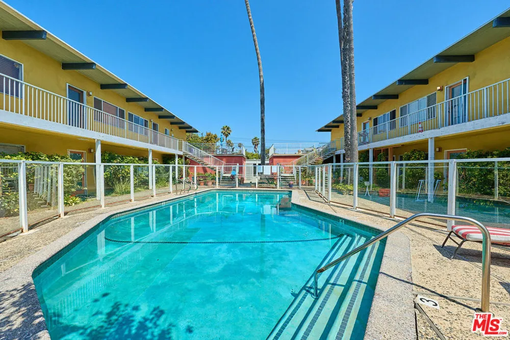 2325 Kansas Avenue #9 Santa Monica, CA 90404