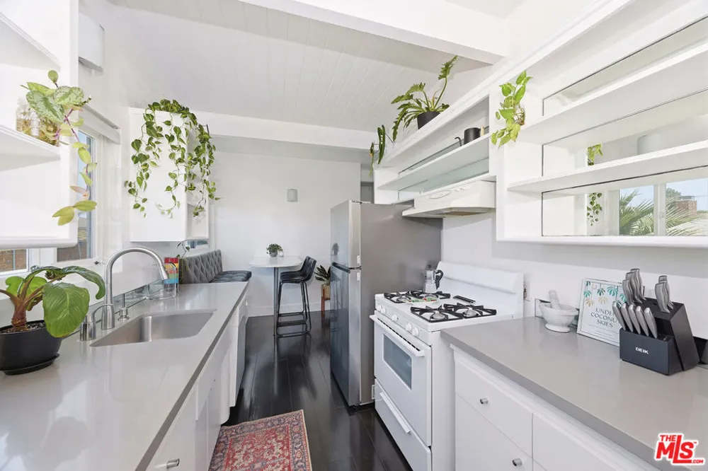 2325 Kansas Avenue #9 Santa Monica, CA 90404