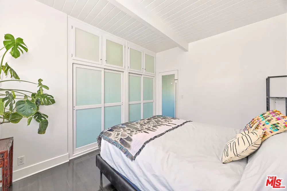 2325 Kansas Avenue #9 Santa Monica, CA 90404
