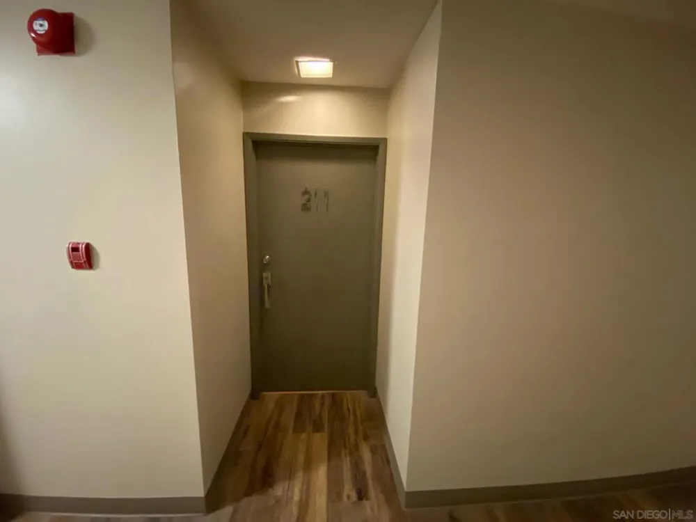 2510 Torrey Pines Rd #211 La Jolla, CA 92037
