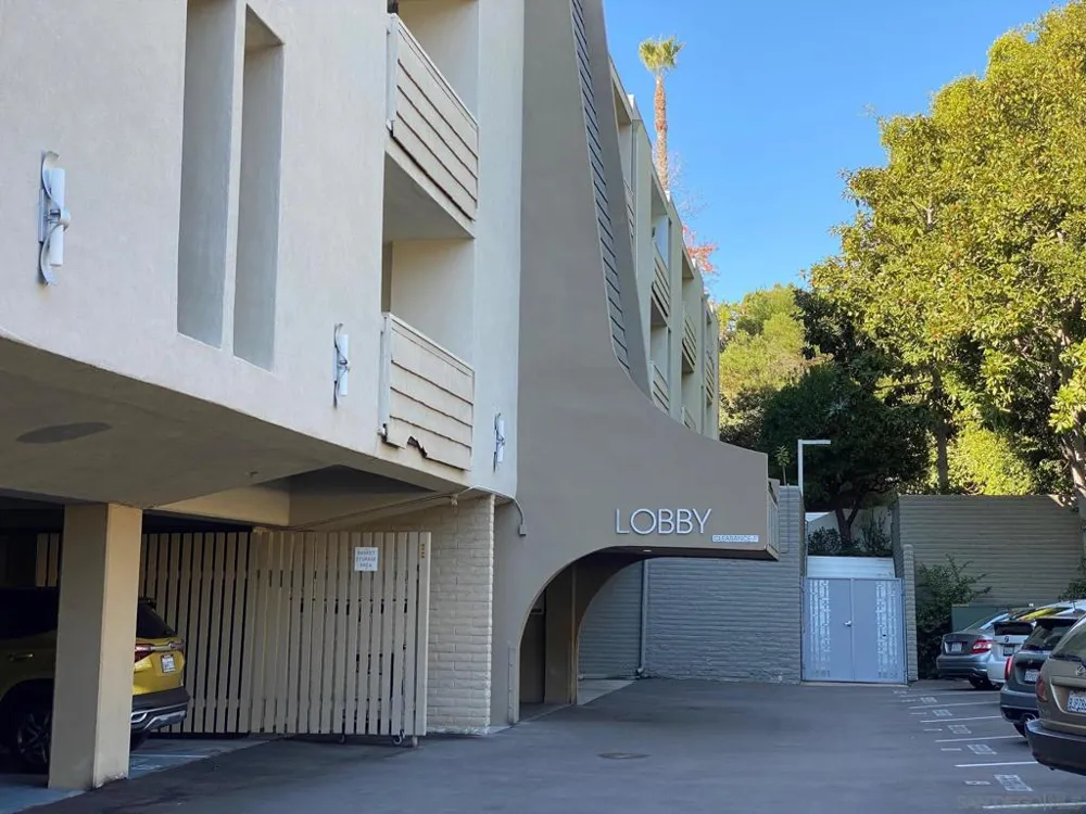 2510 Torrey Pines Rd #211 La Jolla, CA 92037