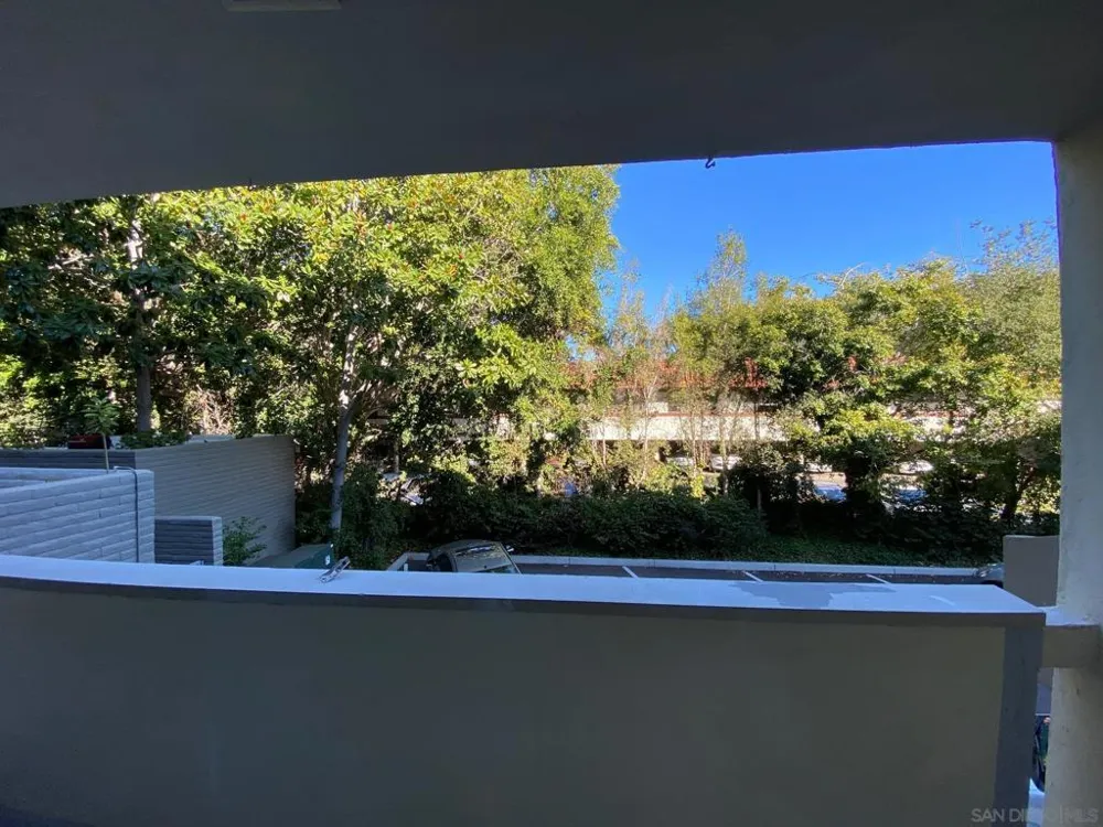 2510 Torrey Pines Rd #211 La Jolla, CA 92037