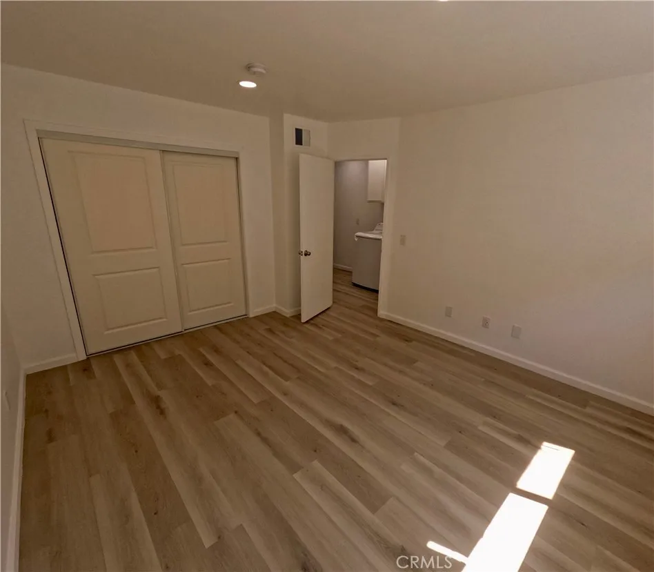 1902 W Victory Burbank, CA 91506