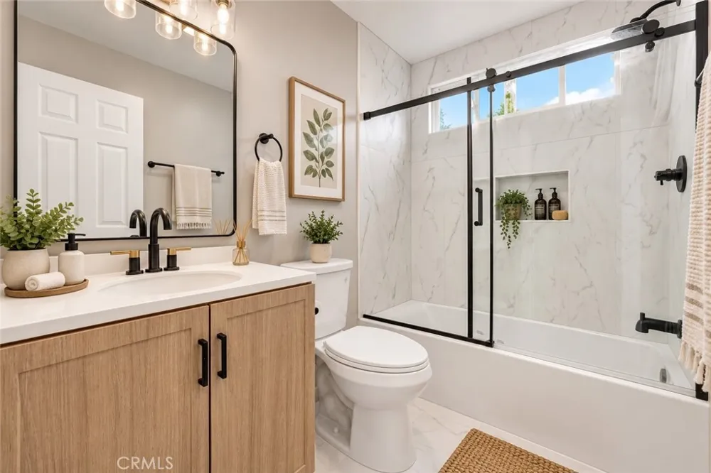 637 West Knoll #204 West Hollywood, CA 90069