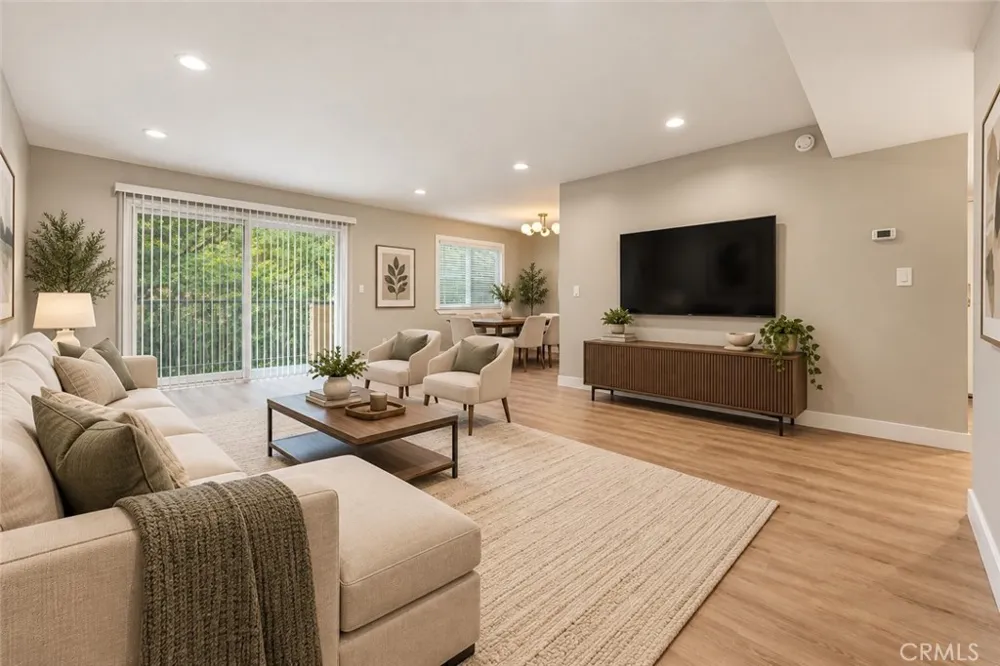 637 West Knoll #204 West Hollywood, CA 90069
