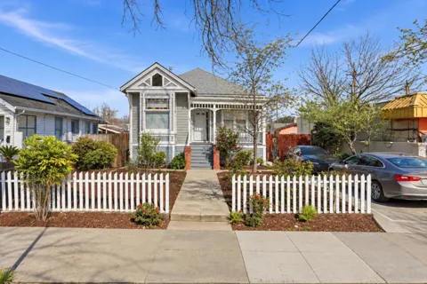 1090 S 7th Street