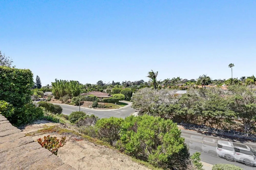 1604 Caminito Asterisco La Jolla, CA 92037
