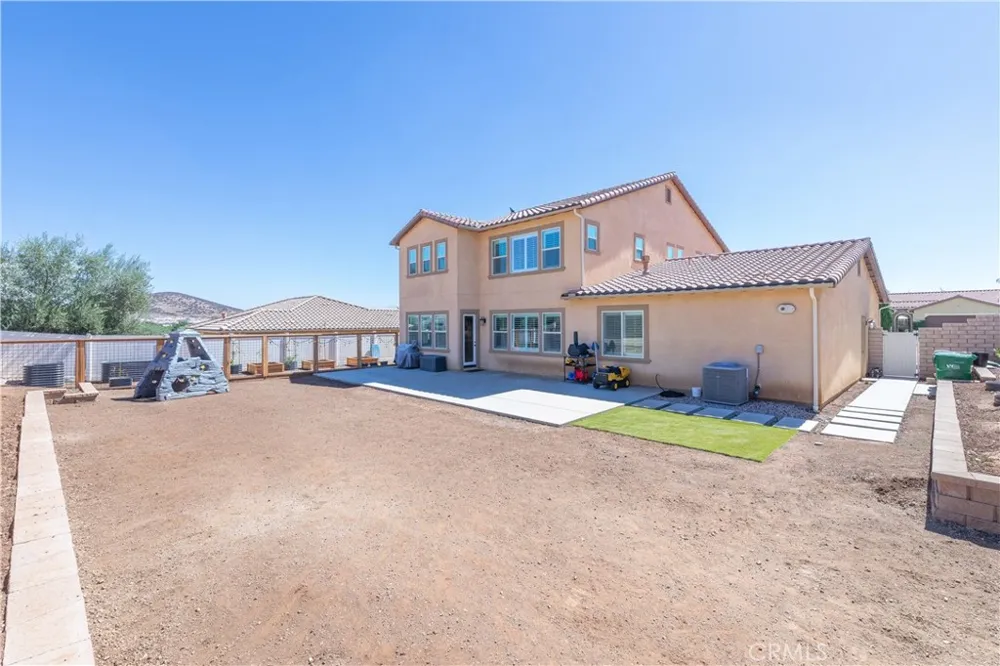35712 Ginger Tree Winchester, CA 92596