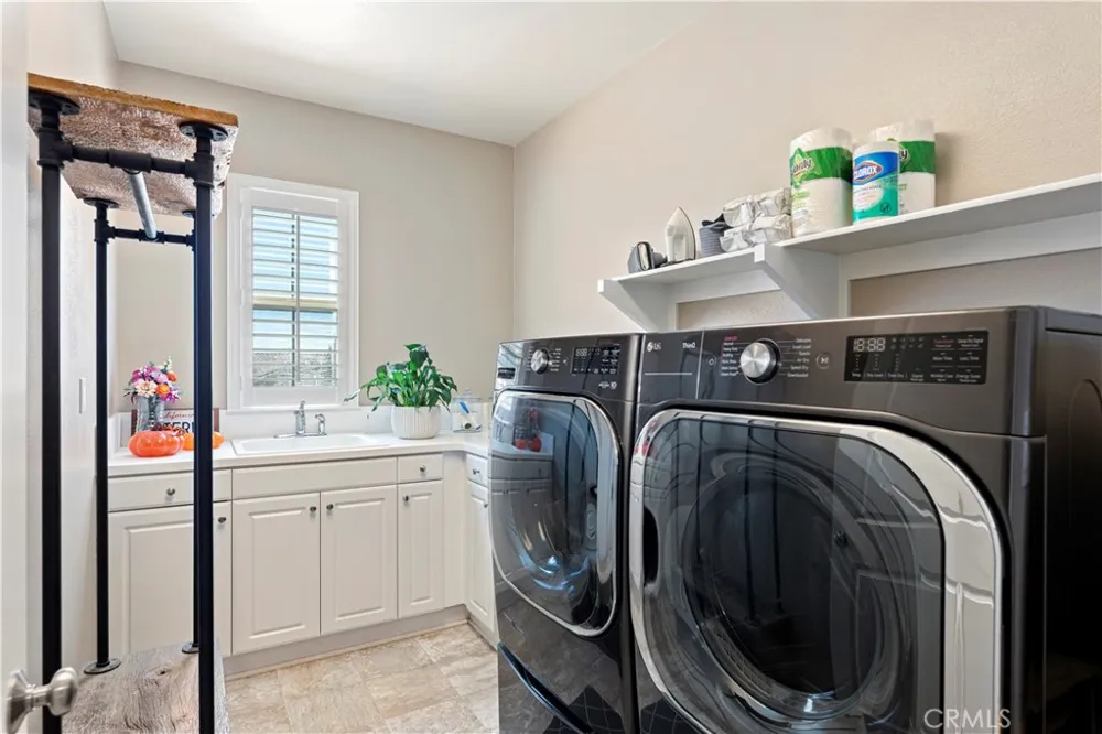 35712 Ginger Tree Winchester, CA 92596