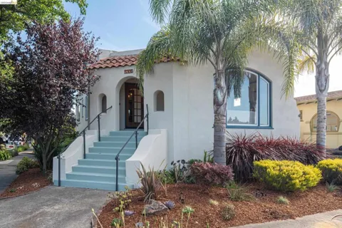 1220 Channing Way
