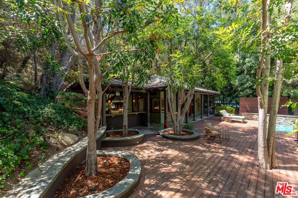 3851 Kingswood Road Sherman Oaks, CA 91403