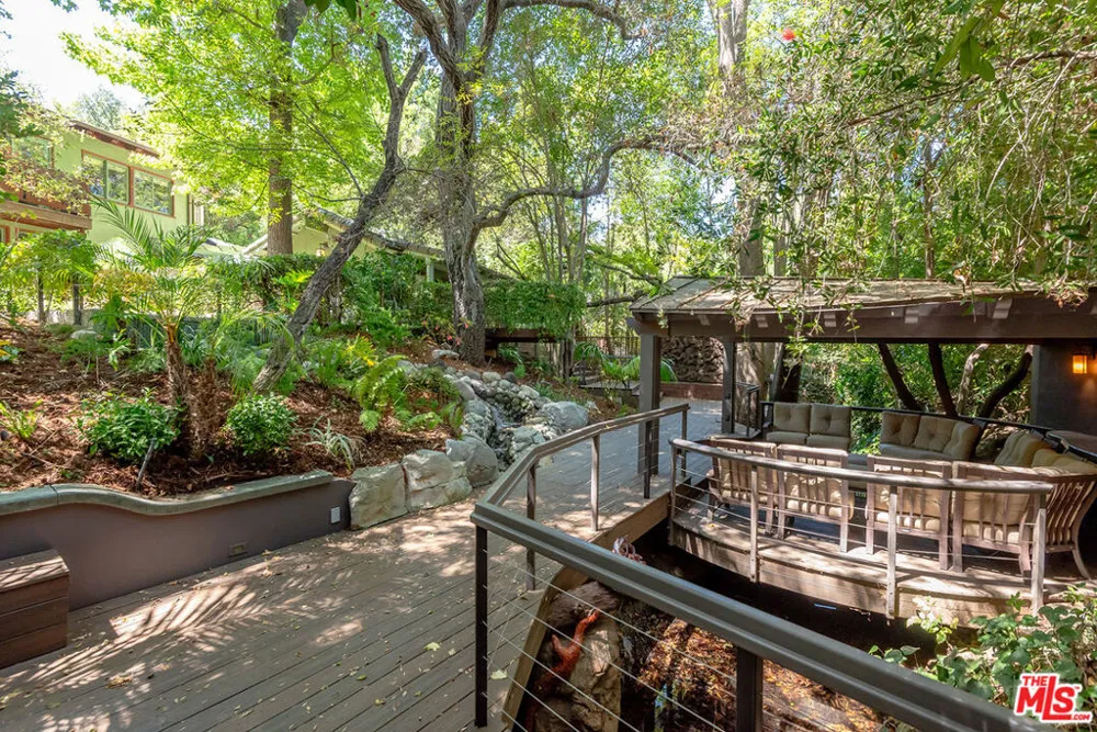 3851 Kingswood Road Sherman Oaks, CA 91403