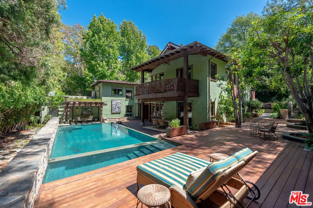 3851 Kingswood Road Sherman Oaks, CA 91403