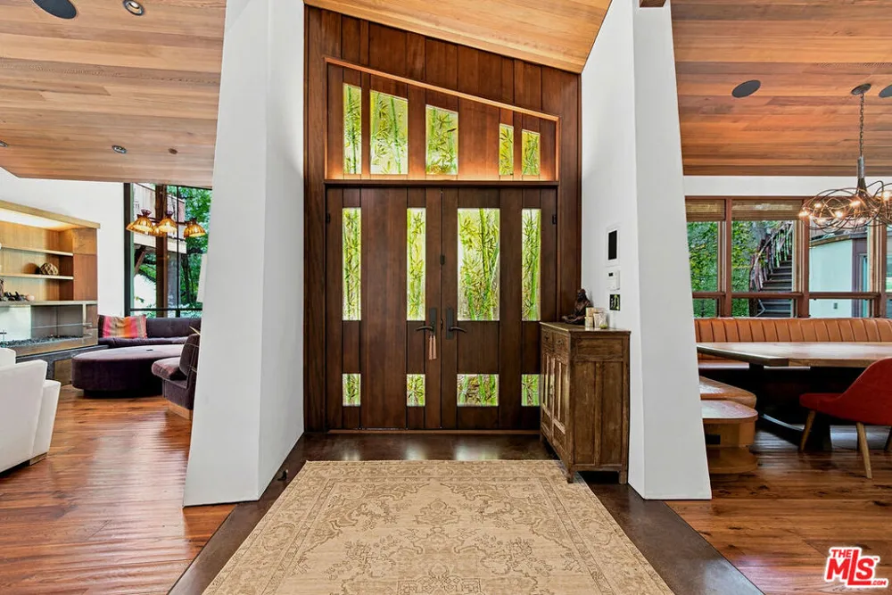 3851 Kingswood Road Sherman Oaks, CA 91403