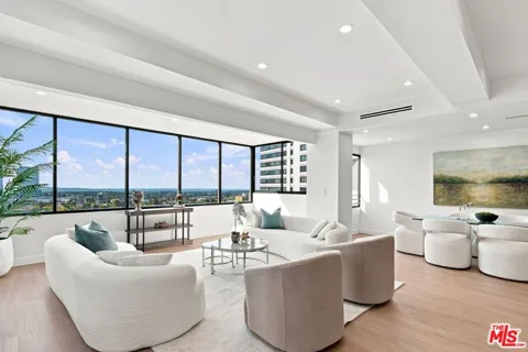 865 Comstock Avenue #14B