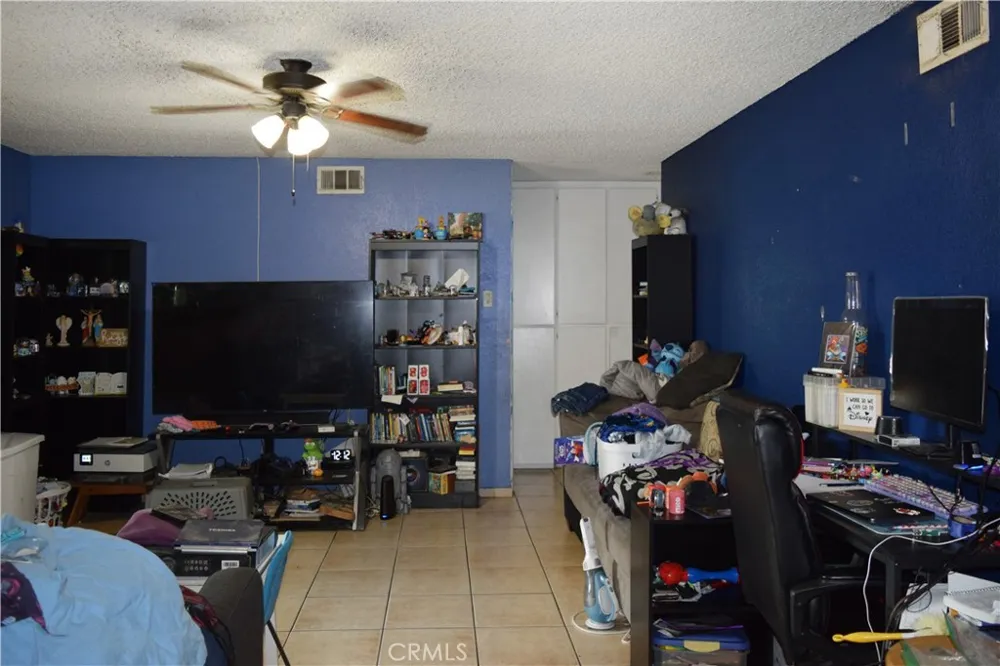 8175 Pepper Fontana, CA 92335