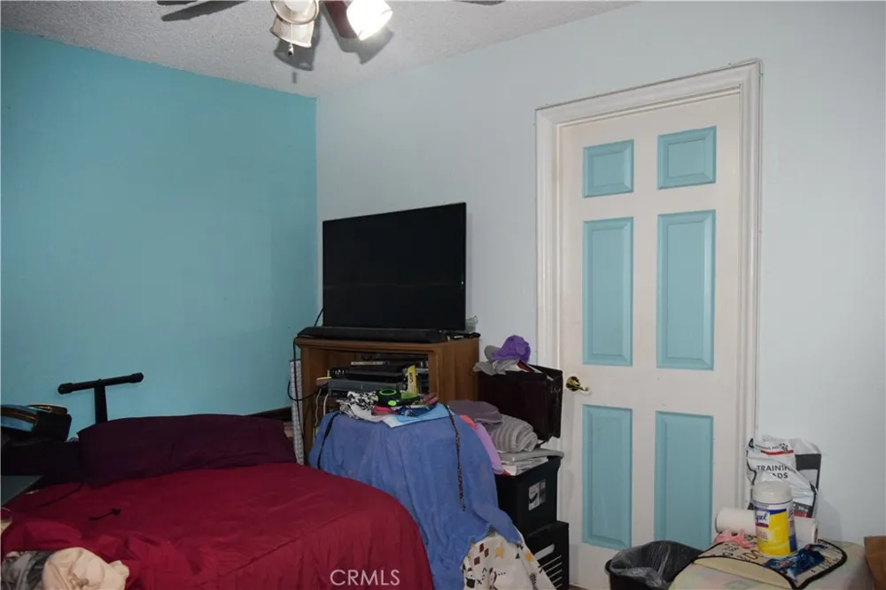 8175 Pepper Fontana, CA 92335