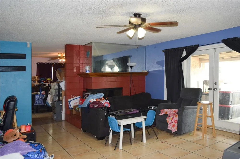8175 Pepper Fontana, CA 92335