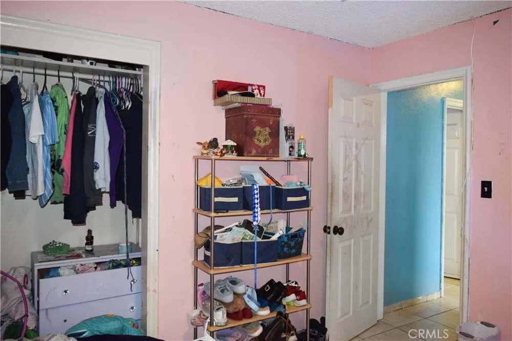 8175 Pepper Fontana, CA 92335