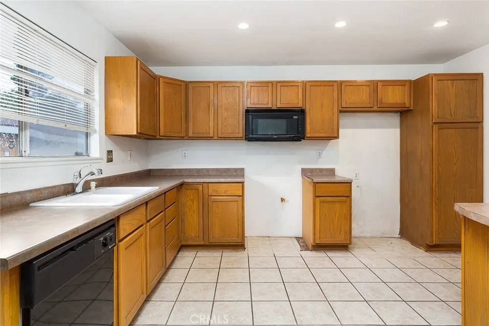 972 Spruce Pasadena, CA 91103