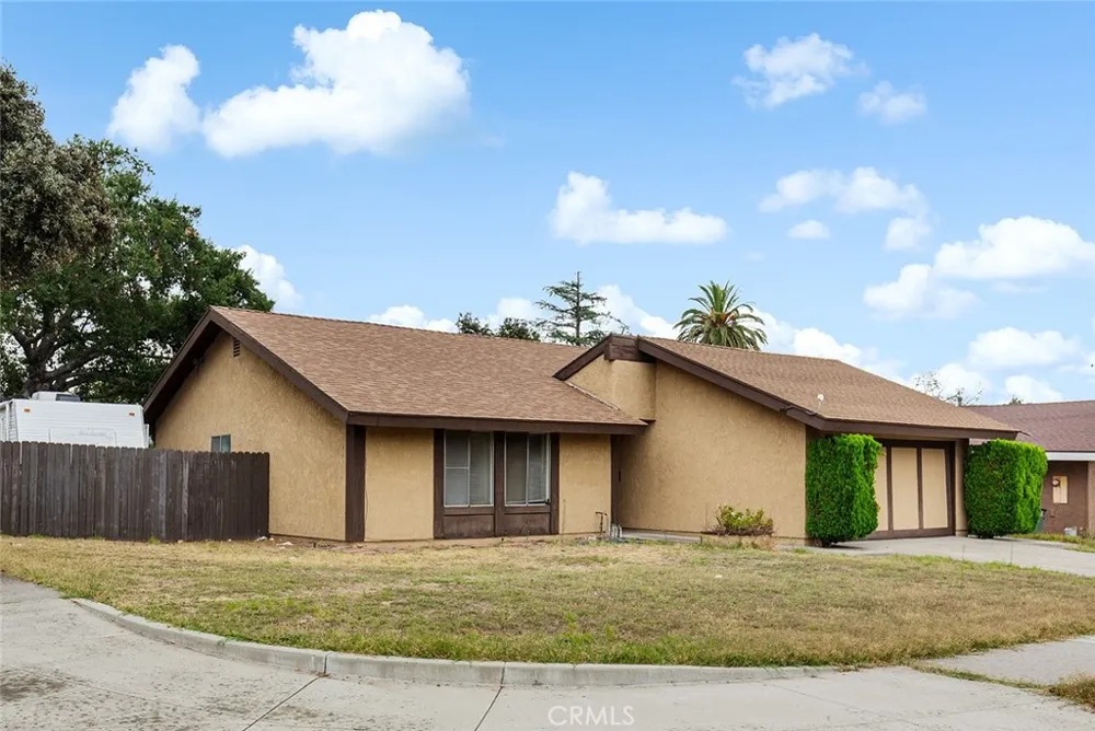 972 Spruce Pasadena, CA 91103