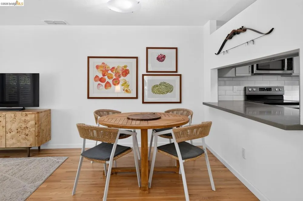 911 S Villa WAY Walnut Creek, CA 94595