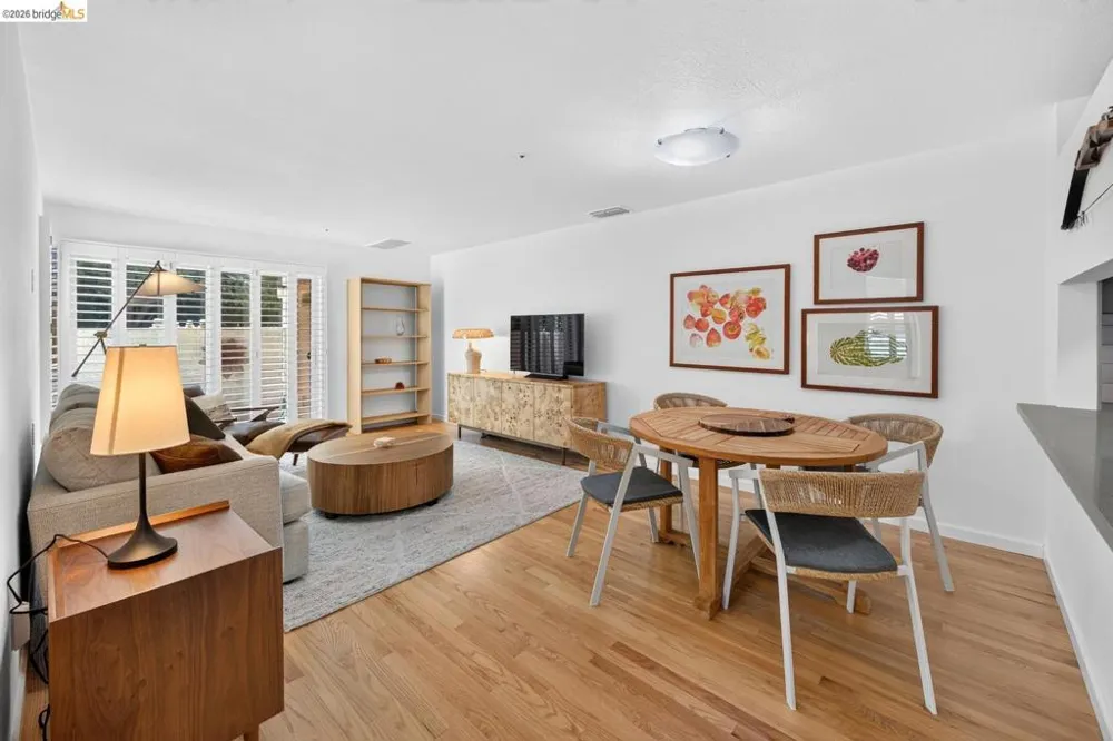 911 S Villa WAY Walnut Creek, CA 94595