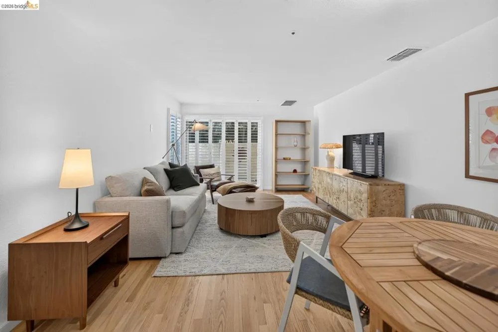 911 S Villa WAY Walnut Creek, CA 94595