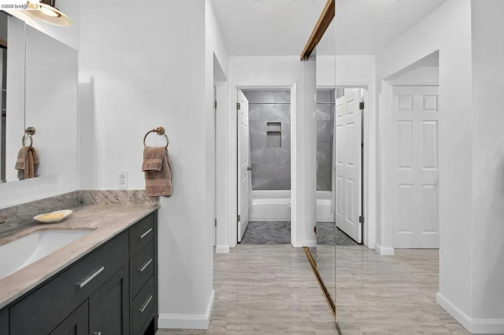 911 S Villa WAY Walnut Creek, CA 94595