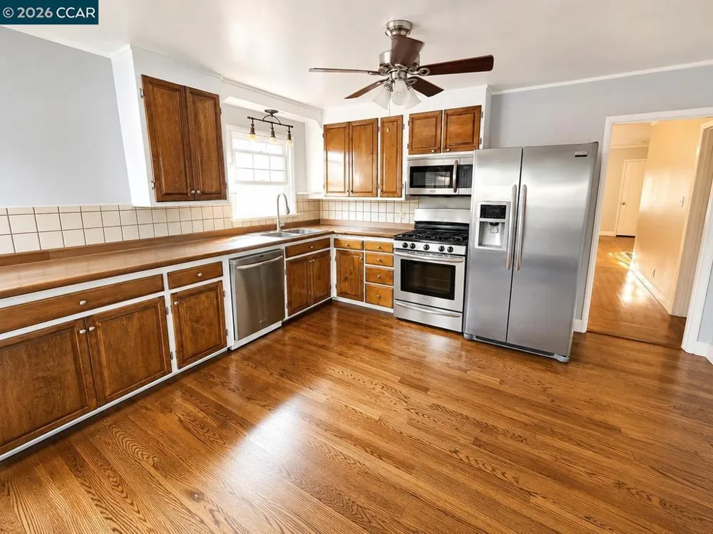 916 Veale Ave Martinez, CA 94553