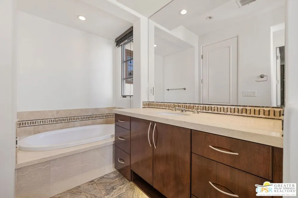 291 Calle Tranquillo Palm Springs, CA 92262