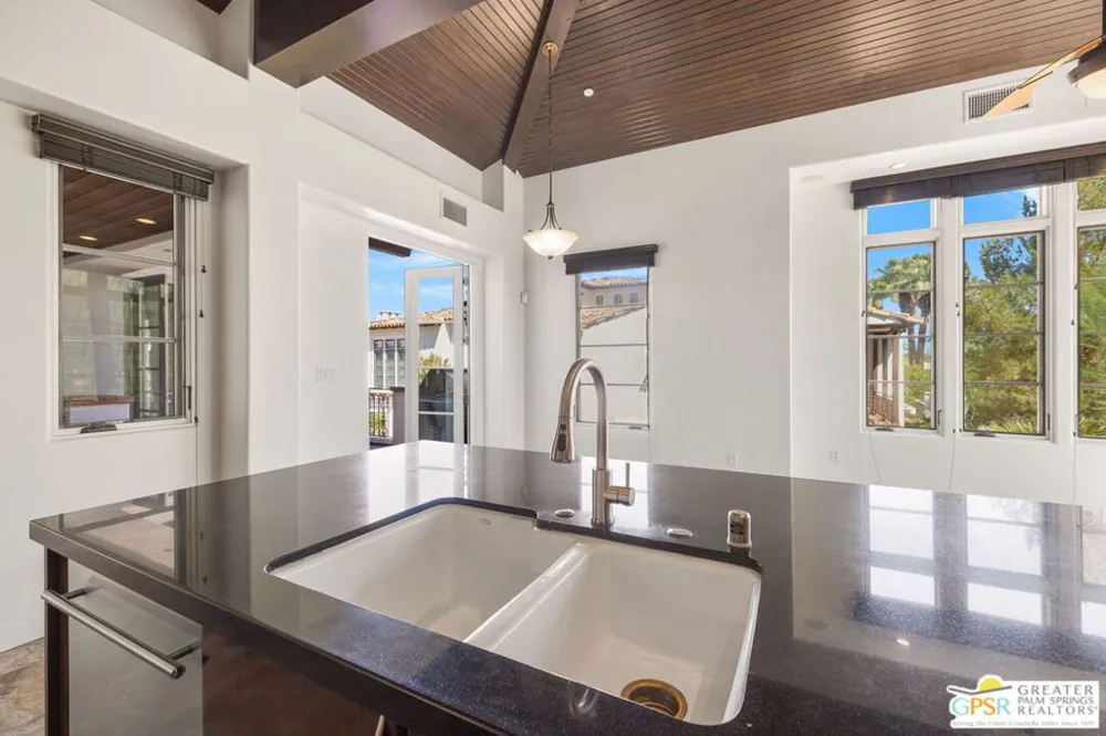 291 Calle Tranquillo Palm Springs, CA 92262